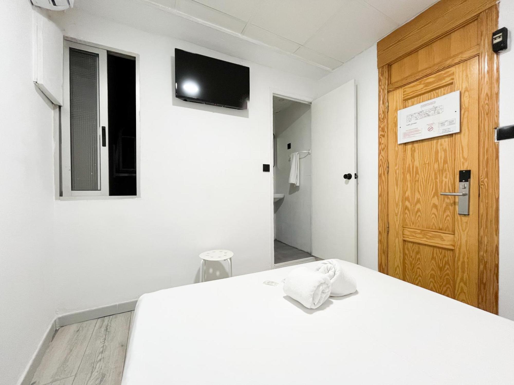 Sleep&Go Hotel Аликанте Екстериор снимка